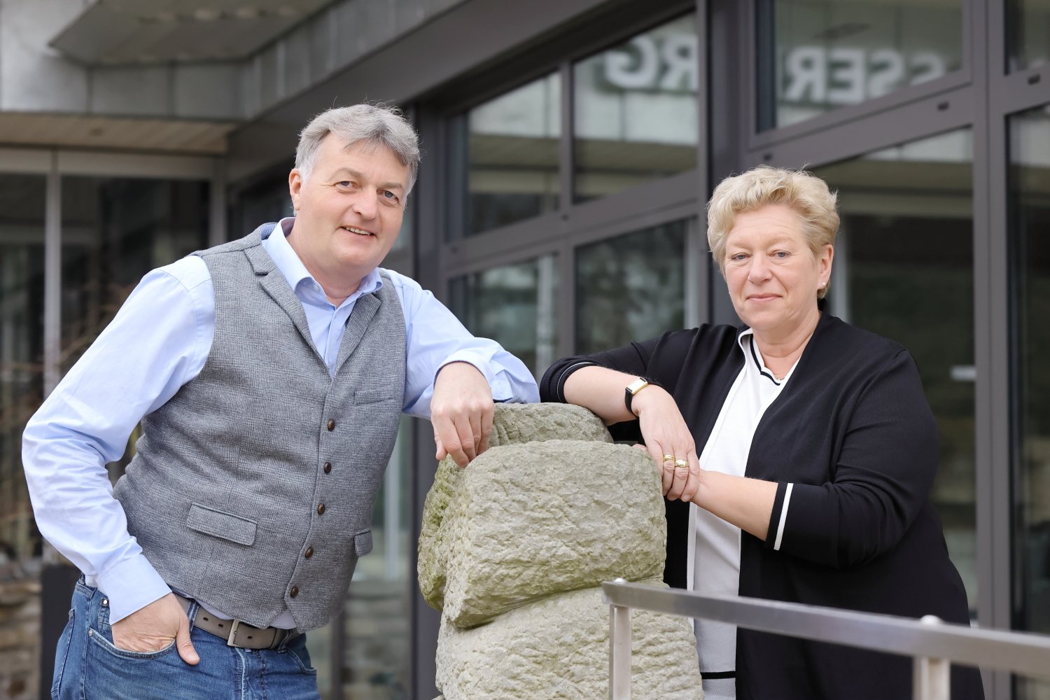 Detlef Passgang und Birgit Kuschling vor dem SKYLOOP